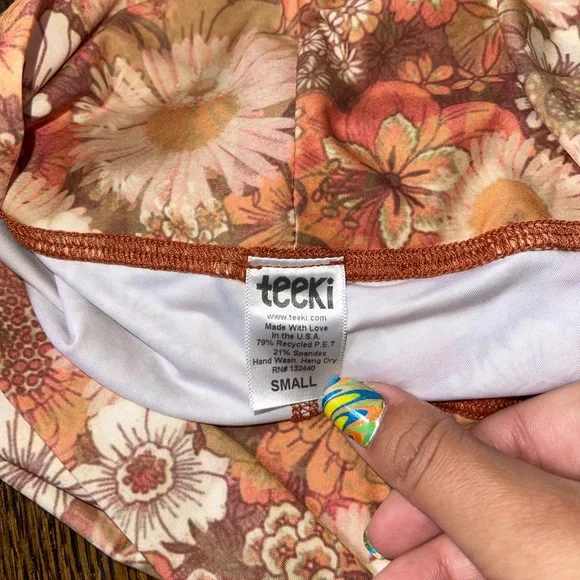 TEEKI YOGA SHORTS FLOWER SMALL SISTERS OF THE SUN - Picture 3 of 3